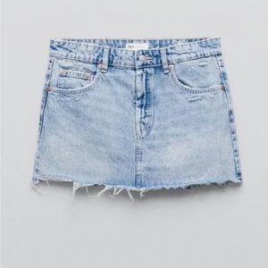 Mid rise denim jean mini skirt Zara size Medium (M)